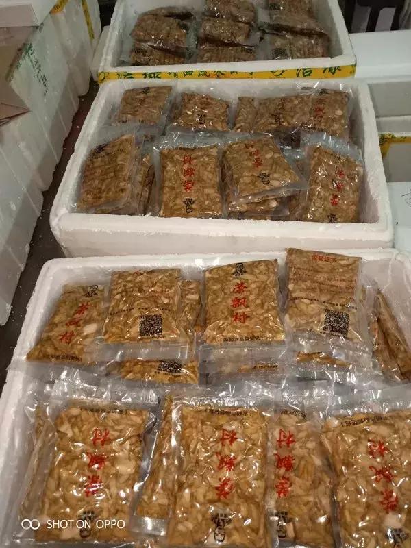 广西小伙年薪百万改行回乡养猪,农村小伙放弃高薪回农村养鸡