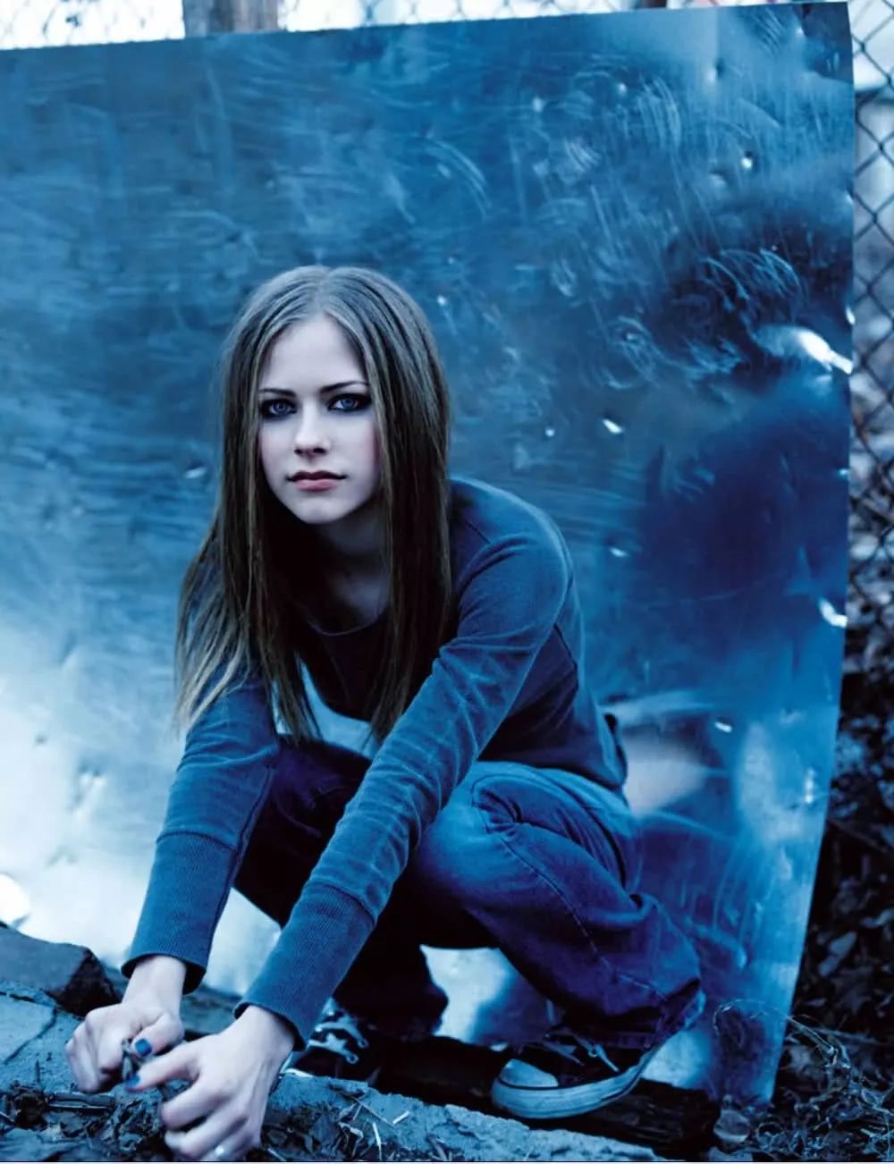 46岁素颜艾薇儿过气女歌手,46岁素颜过气女歌手艾薇儿