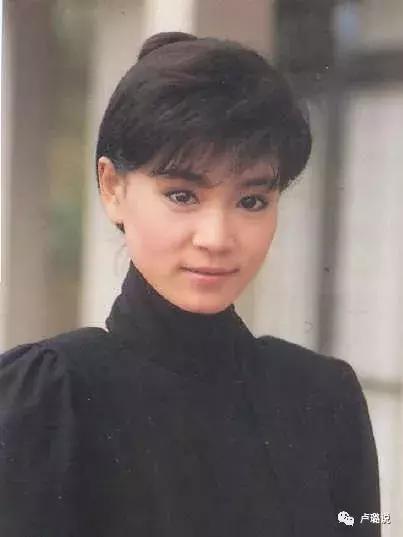 小燕子被罚，紫薇被骂，金锁被税…她们为何屡陷争议？（一）