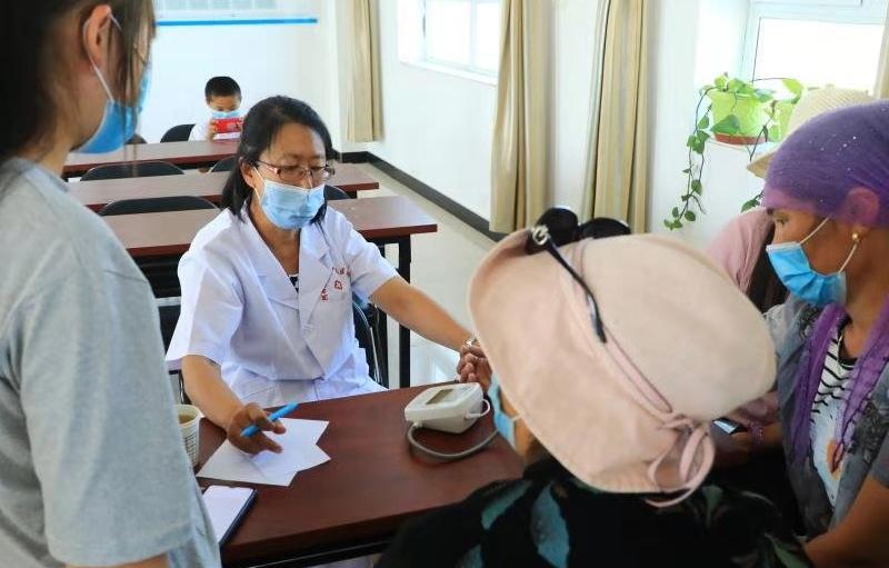 大爱无疆情系千里|医师节哈医大一院领导线上慰问援藏援疆等医疗队员