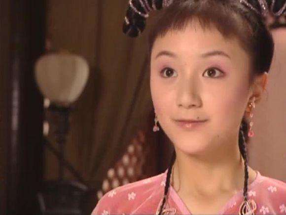 武林外史小泥巴嫁给两兄弟吗,武林外史里小泥巴身边两个书童
