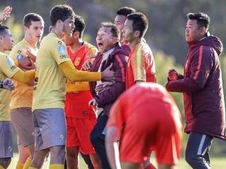 足坛“老好人”带中超队惨遭垫底，这回关系再硬也要下课走人了？