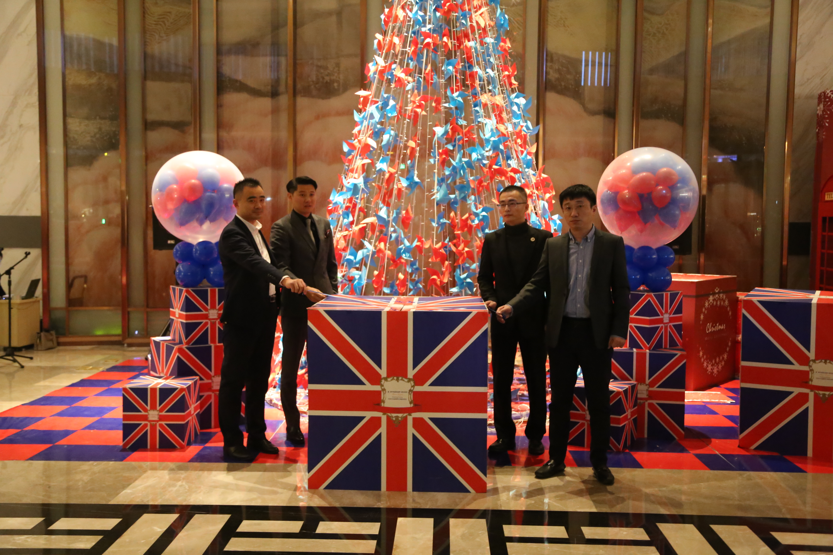 昭通温德姆至尊豪廷酒店圣诞树,温德姆阜阳圣诞树