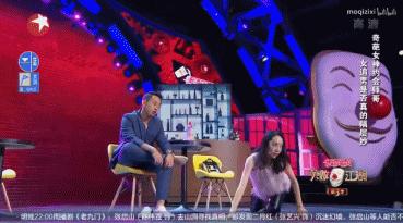 她曾是周星驰电影御用女主角,港片女神周星驰