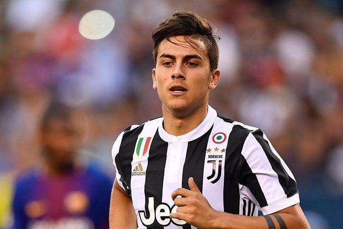 世界足坛十大左脚巨星,世界足坛十大黄金左脚