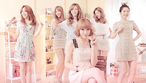 日系女生腮红妆容,韩系清透感妆容用什么颜色的腮红