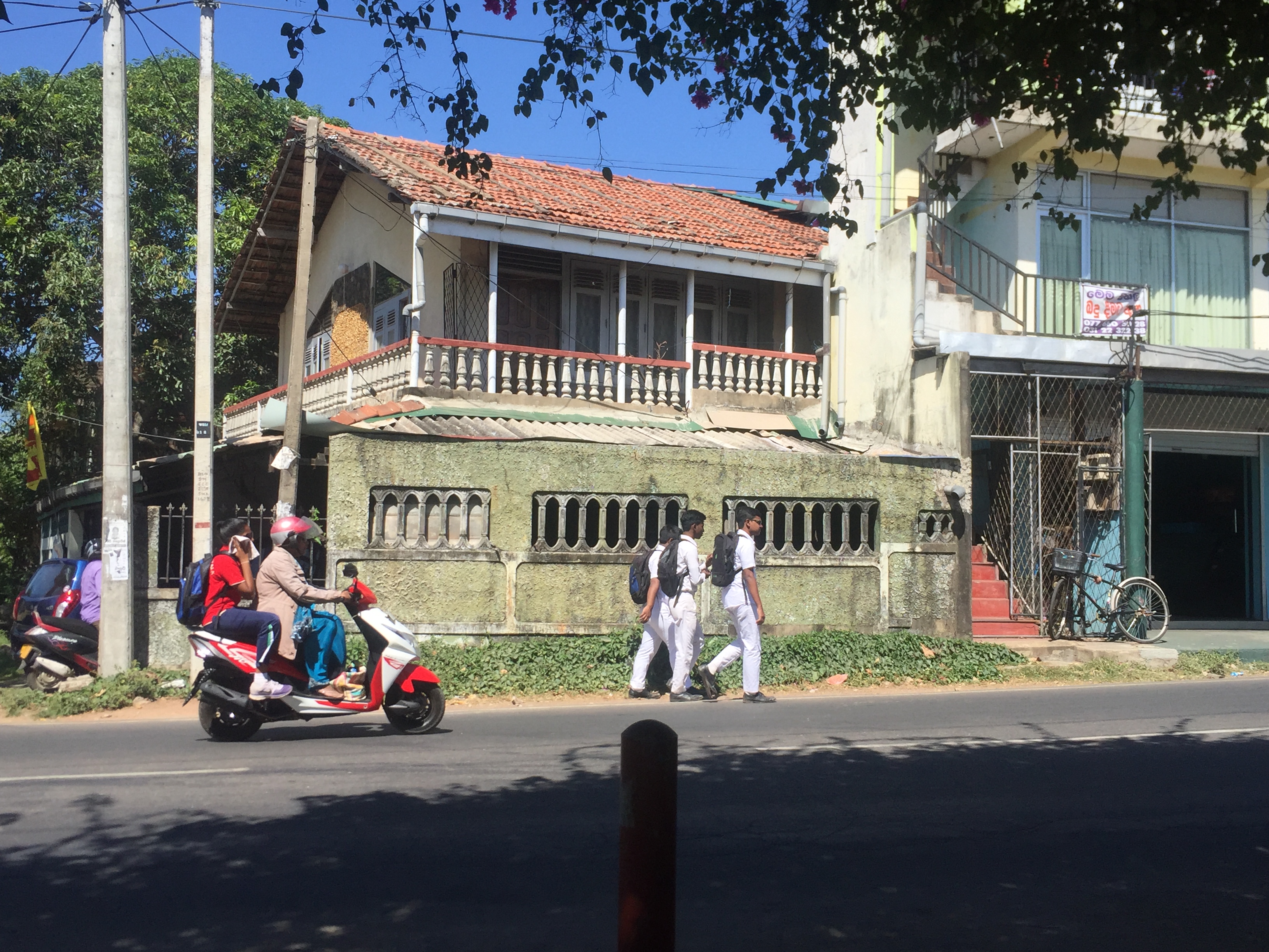 街边的一张纸，藏了一个斯里兰卡