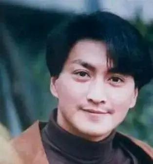 南侠展昭何家劲最美画面,何家劲版南侠展昭