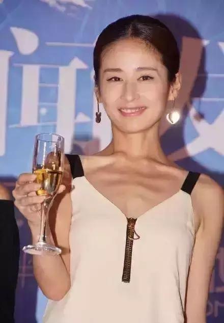 女生太瘦有什么烦恼？除了鲁豫、郑爽，她们也有资格回答