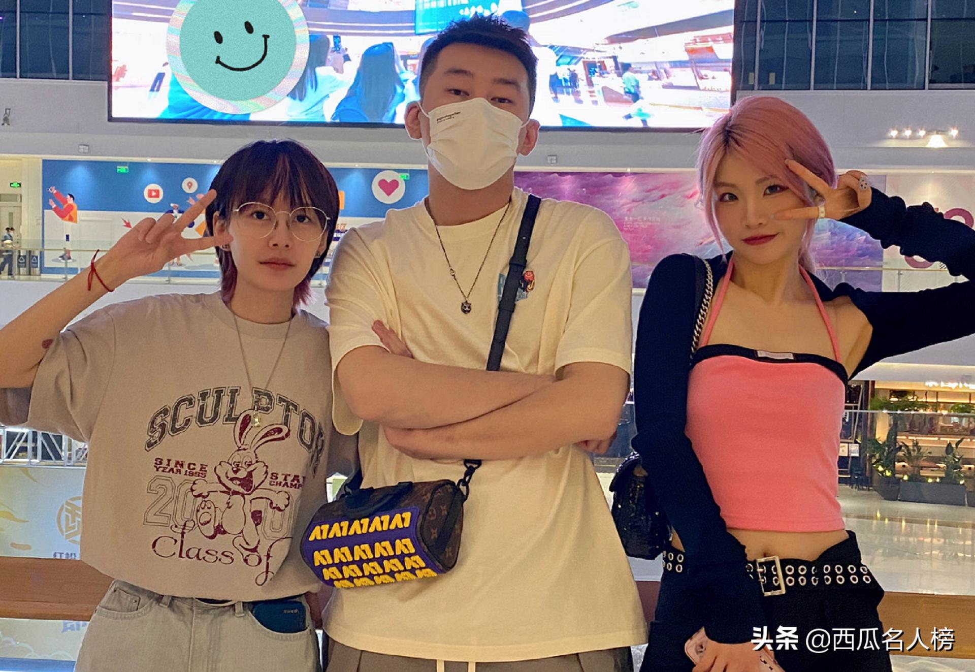 河马君：沙雕儿子暴躁老妈整蛊爆红出圈，上演另类“母慈子孝”