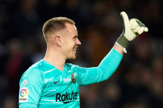 梅西为什么在巴萨年薪这么高,梅西在巴萨时最高年薪是多少