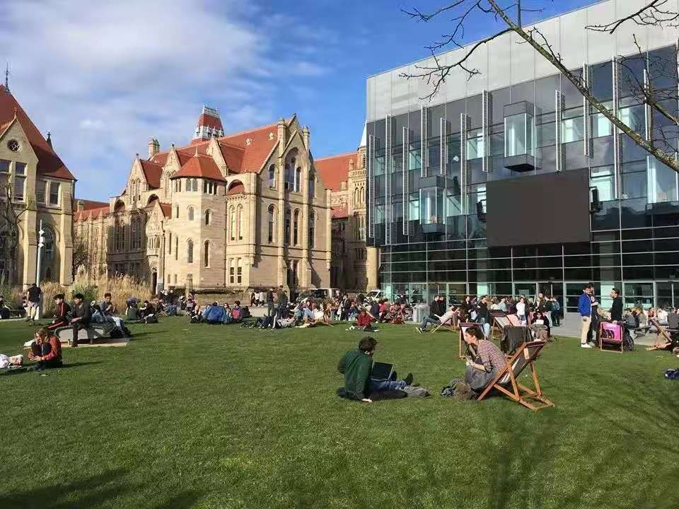 英国留学商学类专业排名,英国留学十大最吃香的专业推荐
