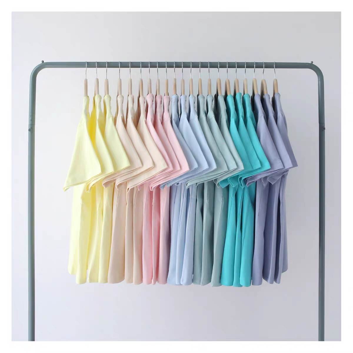 衣服太透、汗水过多，夏季穿衣烦恼多，穿衣小妙招打破穿衣尴尬