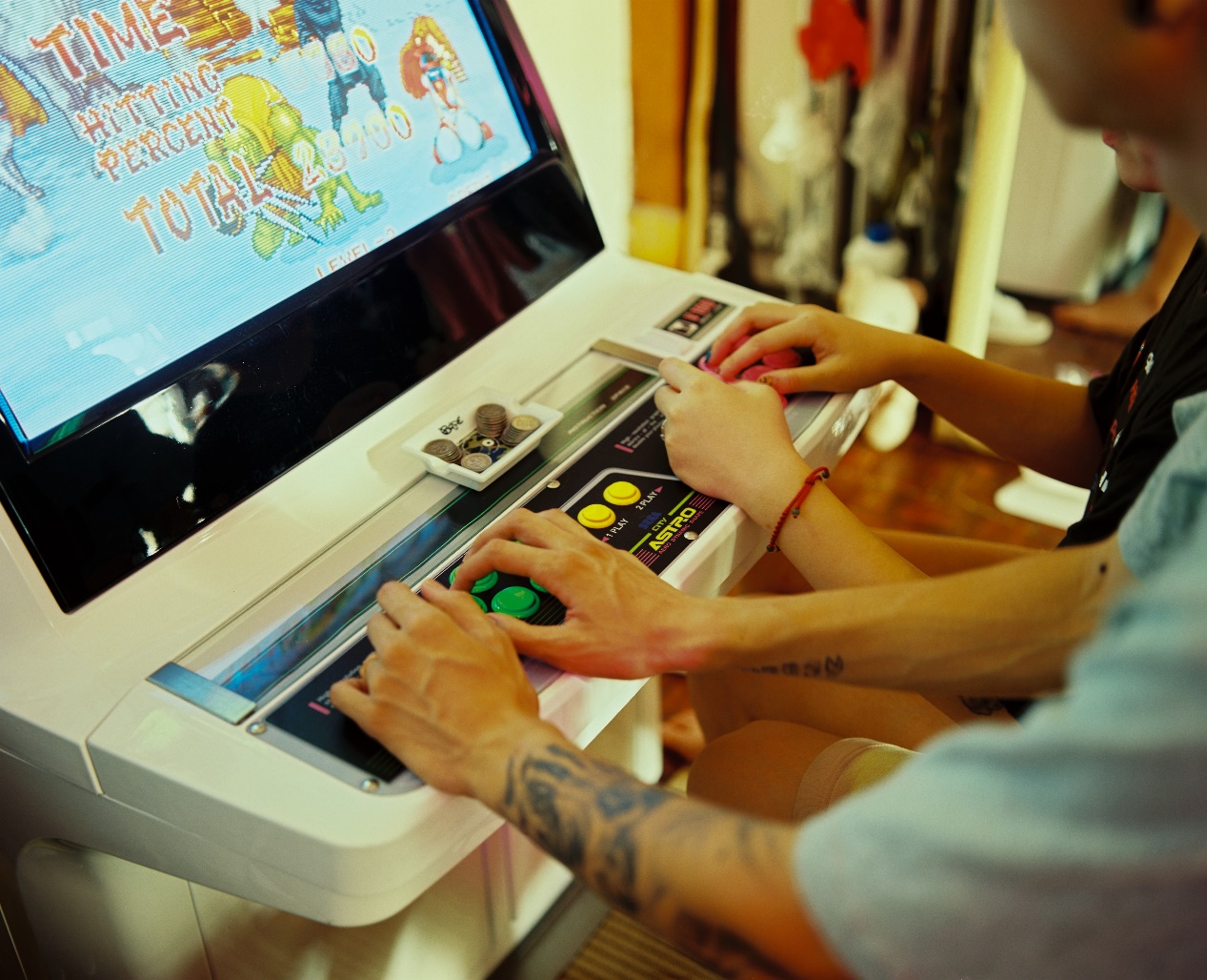 中国小伙和日本女人恋爱,中国小伙和日本小伙游戏