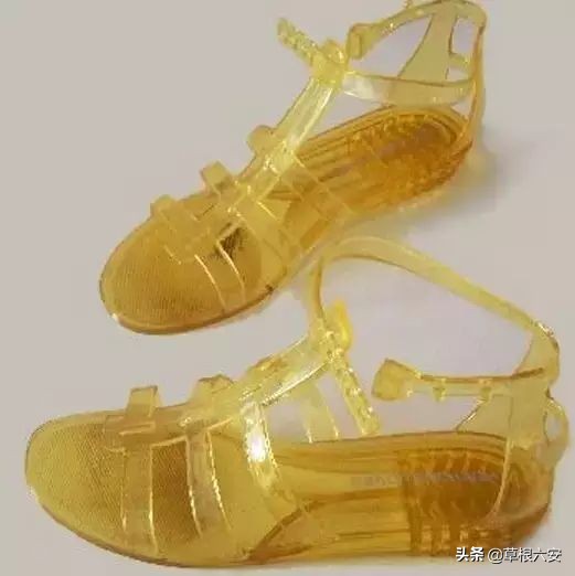 泪目的照片图片,泪目老人图片