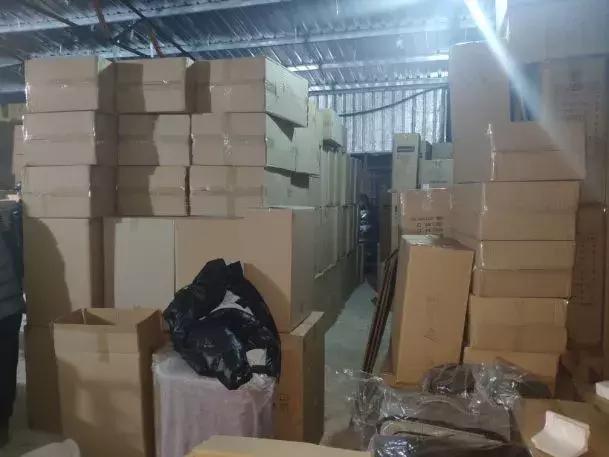 价格1000多的包包,名牌包包只卖100多元