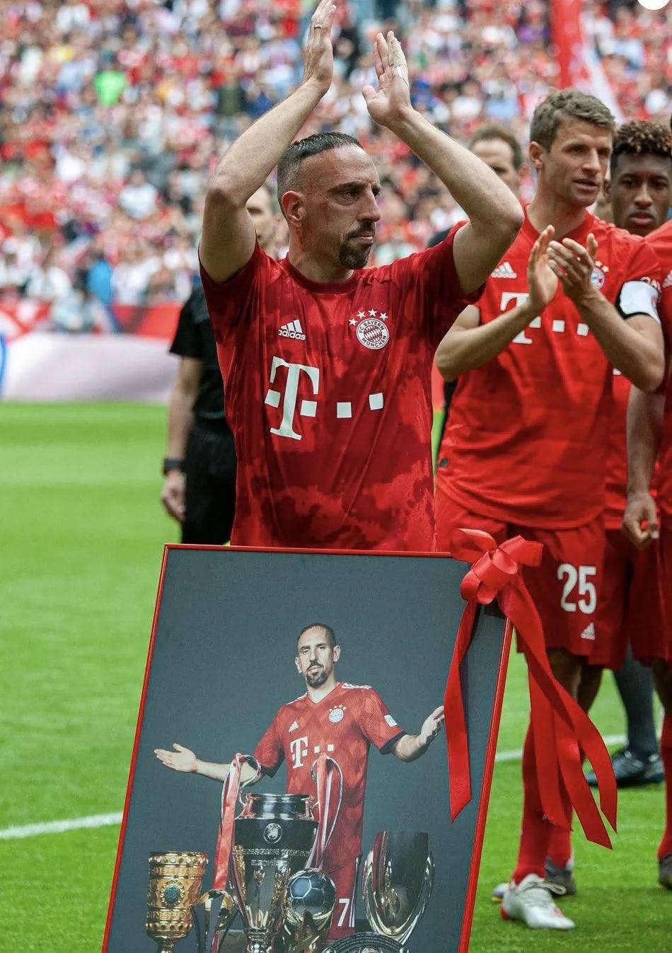 拜仁慕尼黑足球俱乐部欧冠战绩,欧洲足坛最佳阵容