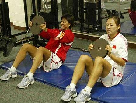 曾进球后“脱衣”庆祝，女足最强前锋拥8块腹肌，生活非常自律