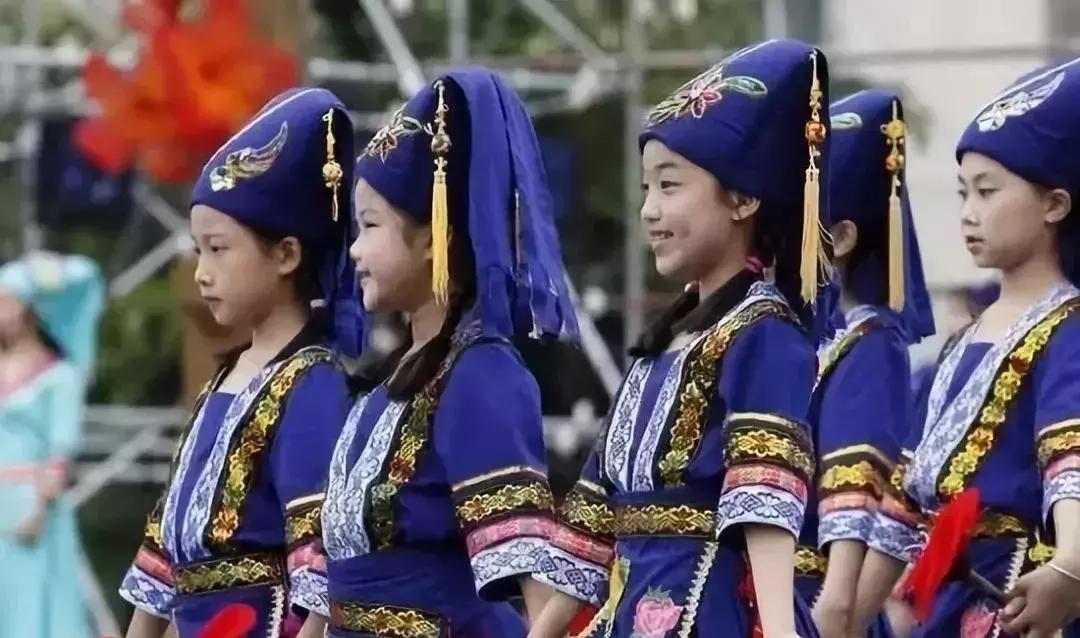 球狮畲族三月三活动,三月三海洋球绣球