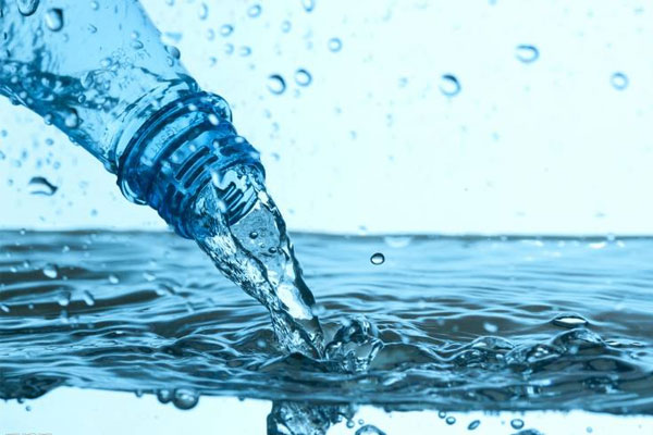 饮用水未拆封会过期吗,饮用水存放太久会变质吗