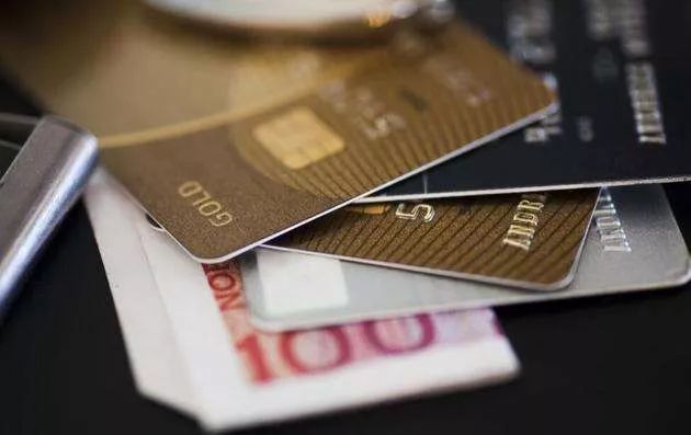 淇￠槼鐢峰瓙鐩楃獌,淇￠槼鐢峰瓙鐩楃獌妗堜欢