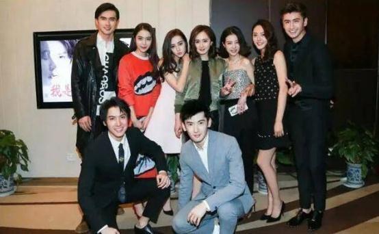 11年前杨幂为刘亦菲打伞,网曝杨幂曾为刘亦菲撑伞