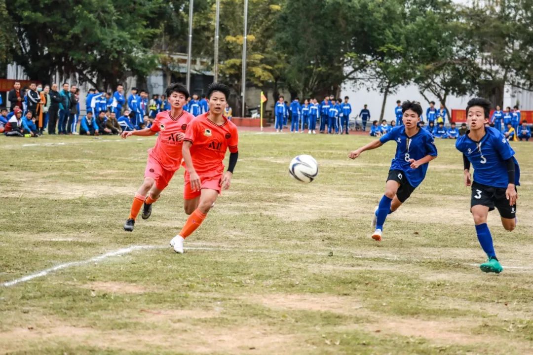 万宁小学足球队去保亭比赛,万宁中学生足球联赛2021