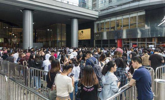 富人的入场券,五排座椅的丰田埃尔法