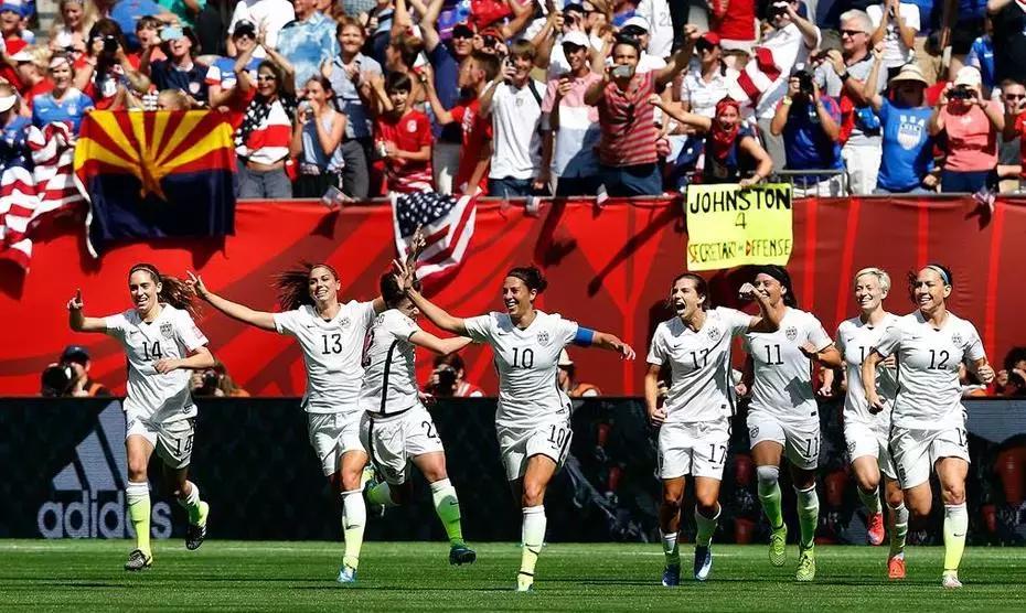 你觉得足球史上的最佳进球是哪个,你认为哪项田径纪录最难打破