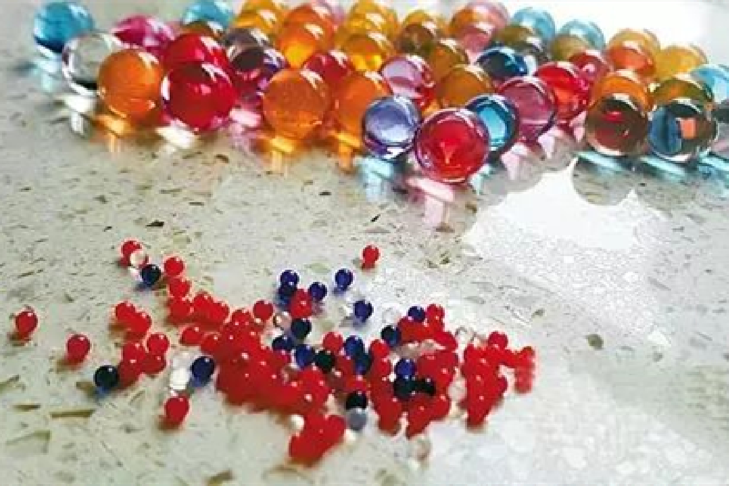 妈妈发现孩子嘴里有个洞,妈妈发现儿童嘴里塞进异物的视频