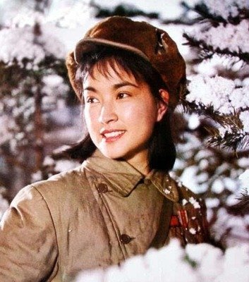 40岁的刘晓庆近况,刘晓庆现在的近照图文