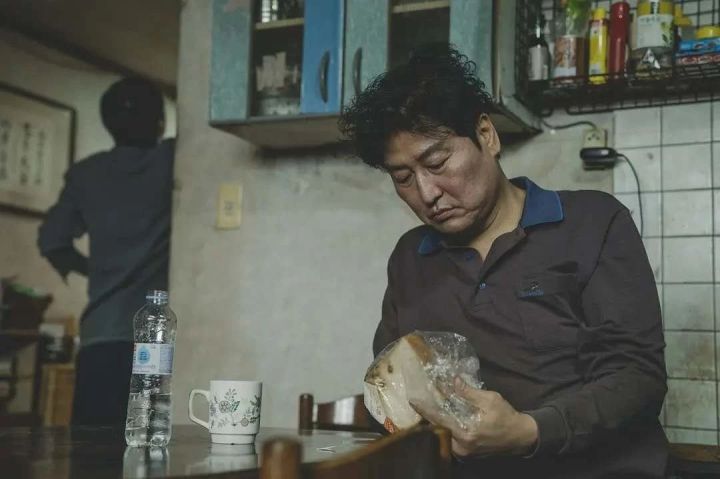 奥斯卡电影寄生虫观后感,寄生虫符合奥斯卡最佳影片