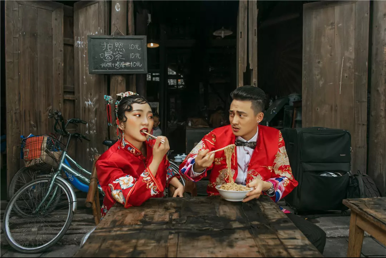 5套衣服的婚纱照风格怎么选,婚纱照衣服都有尺码吗