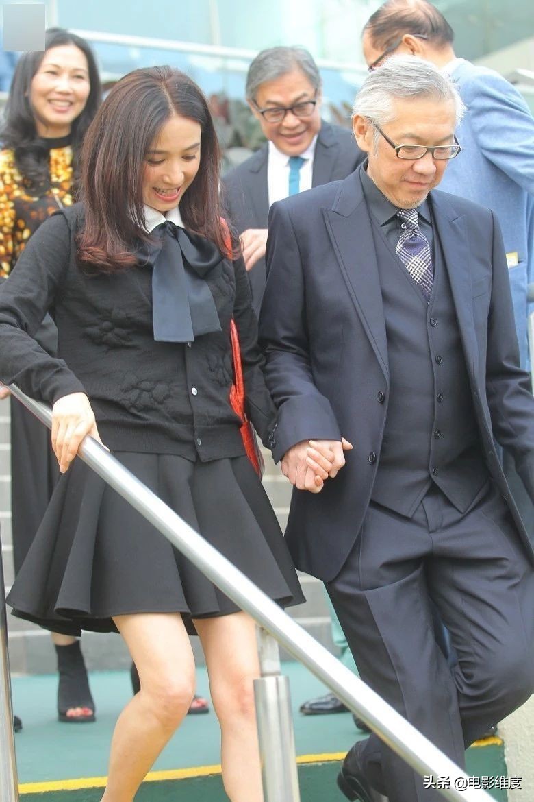 港姐吴婉芳个人资料,52岁港姐吴婉芳全家照