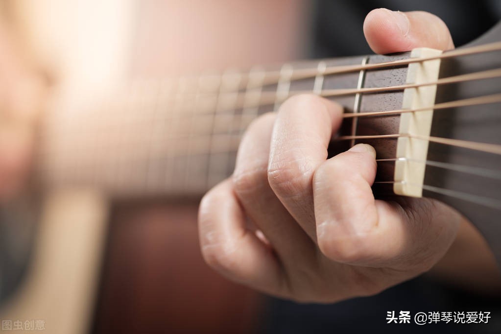 自学吉他三年了给大家展示一下,学了5年吉他该有的水平