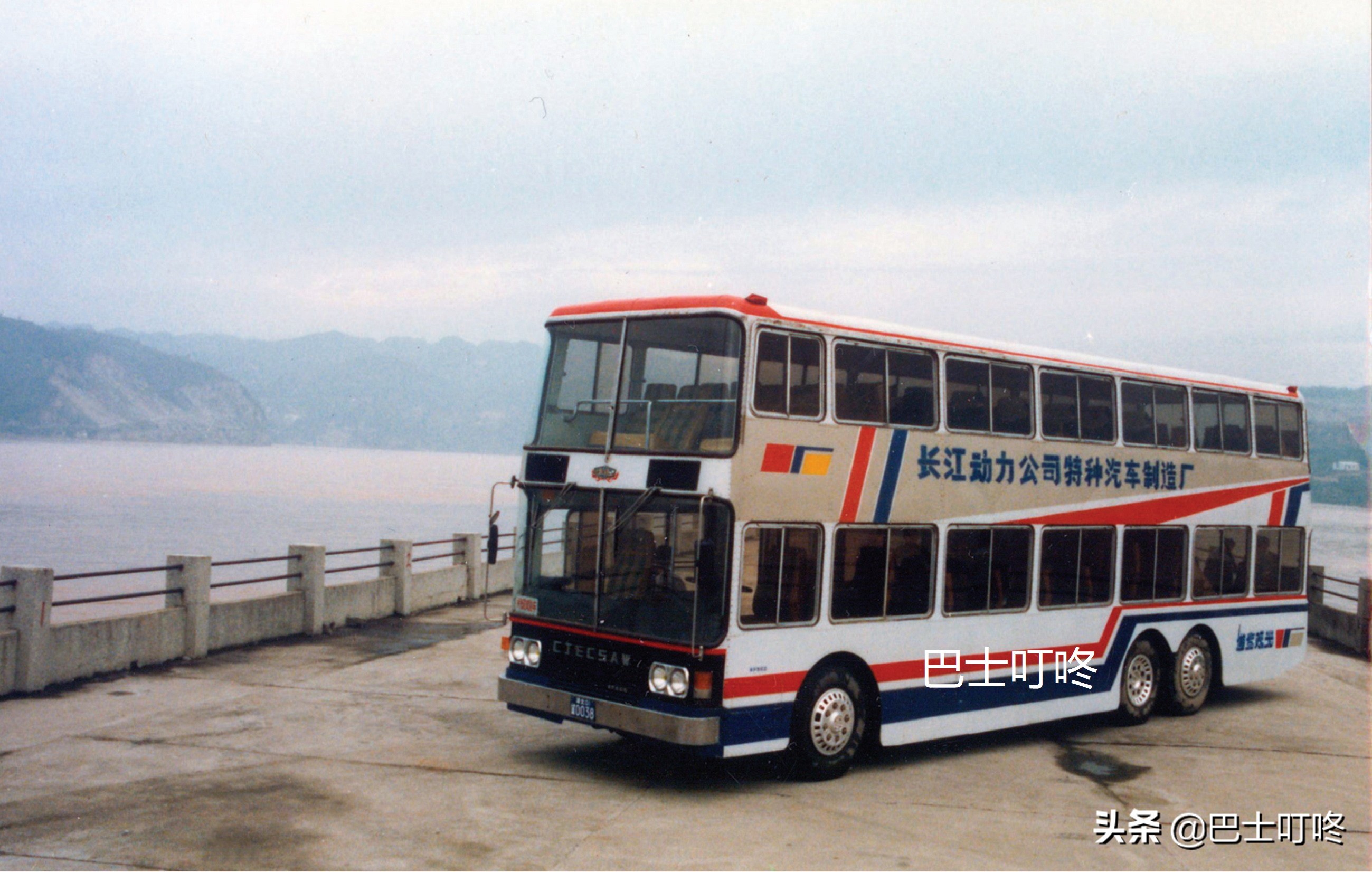 武汉双层巴士历史,武汉大批量购买双层巴士