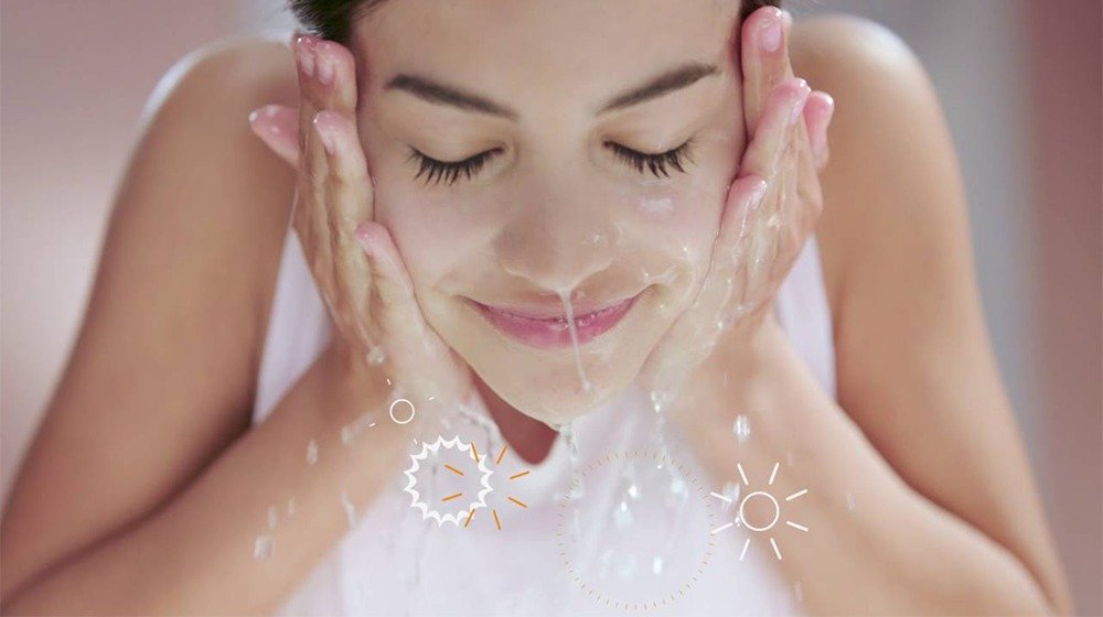 洗完脸皮肤干燥起皮用什么护肤,洗完脸皮肤干燥紧绷起皮用什么药