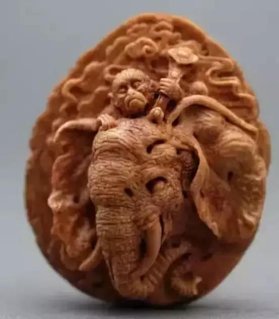 桃核金蟾的雕刻方法,手工雕刻桃核刀全套