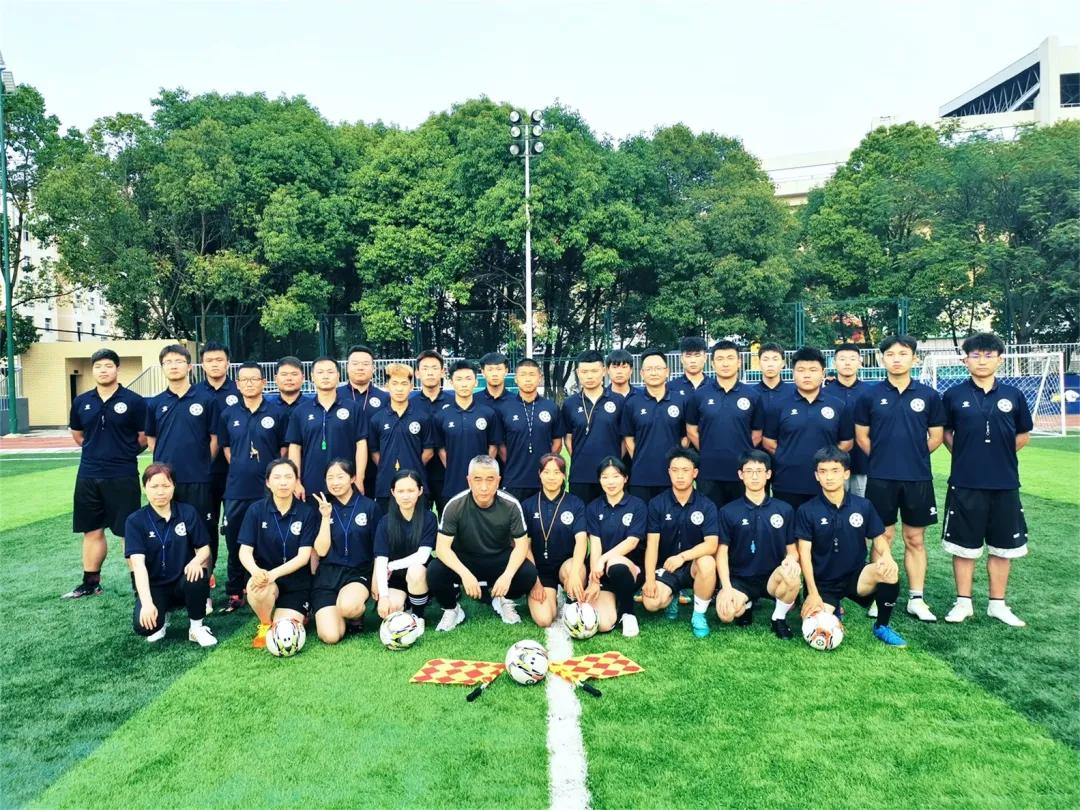肇庆市足球裁判培训,2018年郑州市足球裁判员培训
