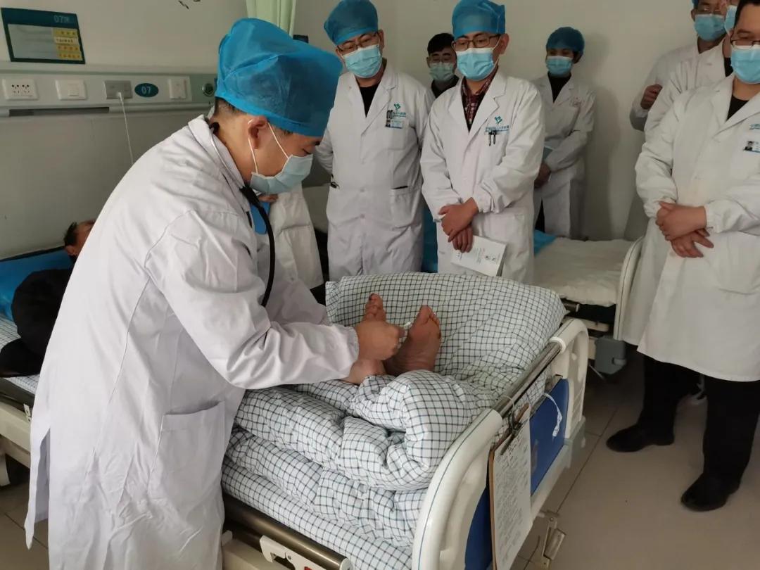 带教查房给年轻医师带来新感悟：纸上得来终觉浅，绝知此事要躬行