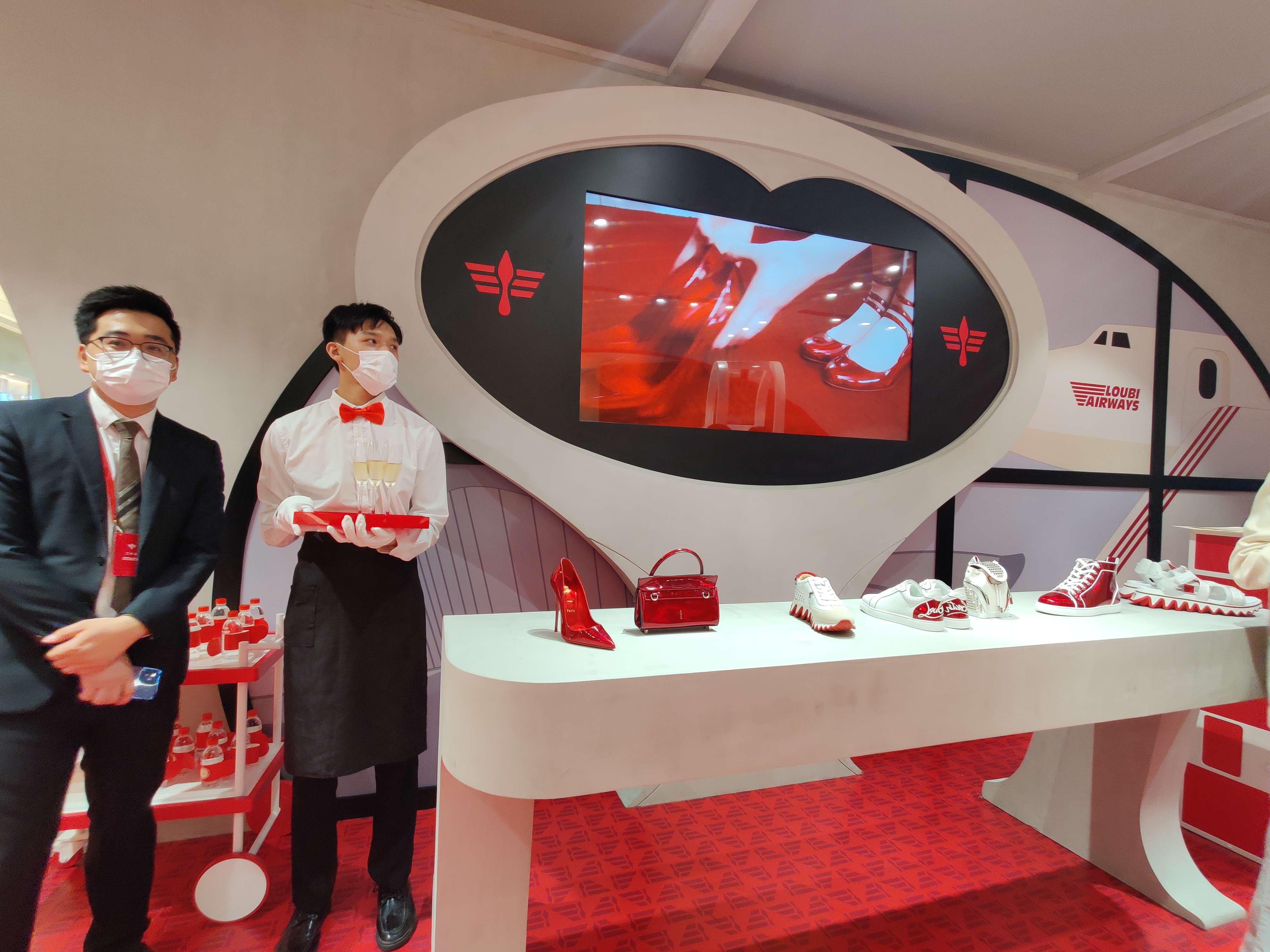 路铂廷christianlouboutin实体店,christianlouboutin路铂廷价格