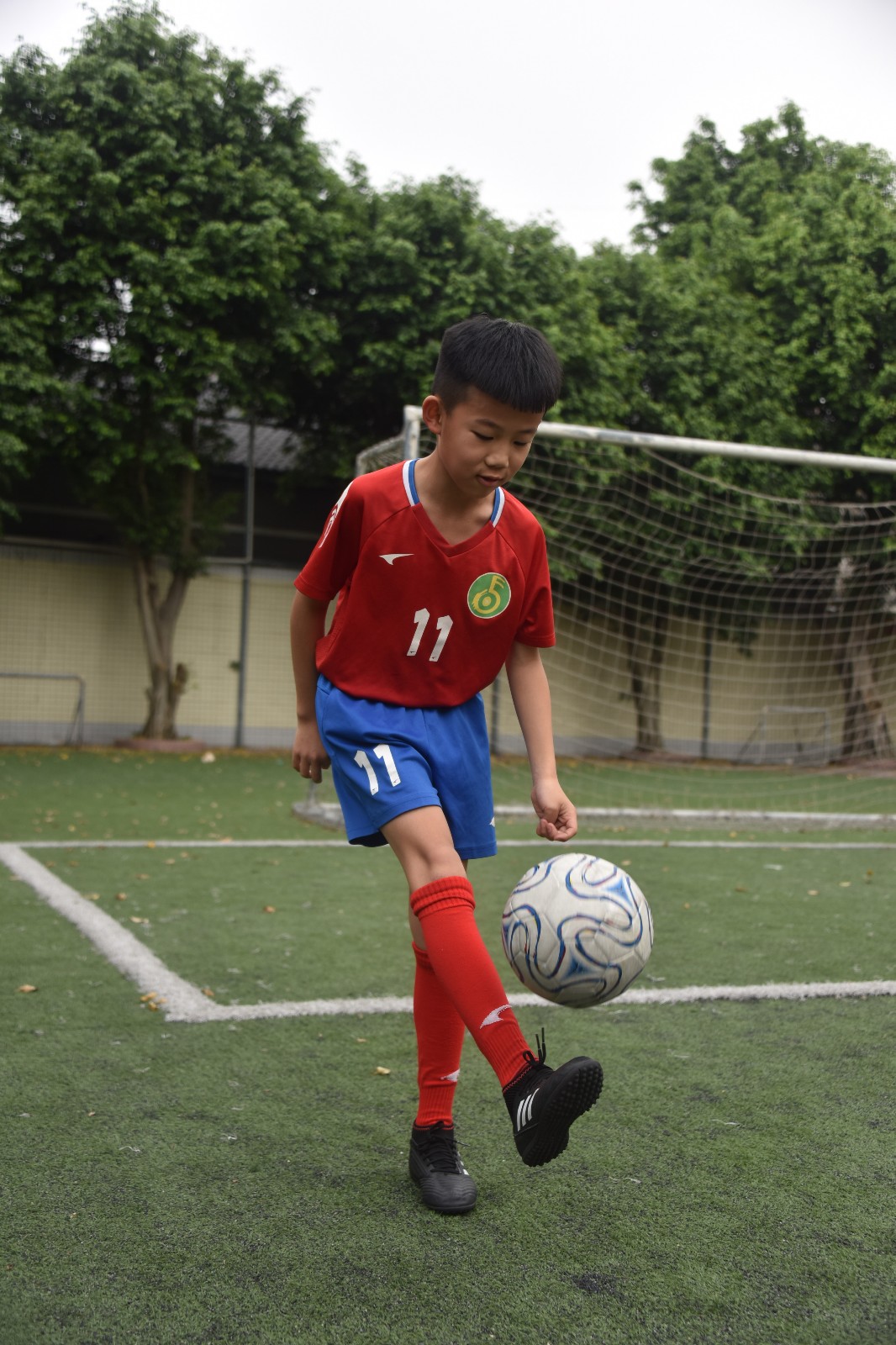 天河｜七场比赛攻入20球荣获“最佳射手”，龙洞小学这个“足球小子”不简单！