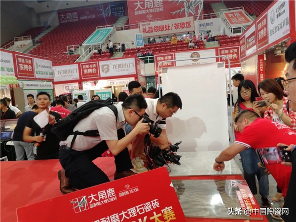 大角鹿超耐磨瓷砖专卖店,大角鹿哪款瓷砖超耐磨