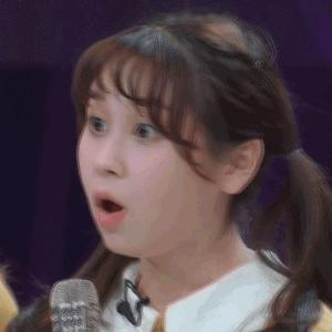 脸大的女生绝对不要烫的发型,脸大的女生可千万别留这些发型