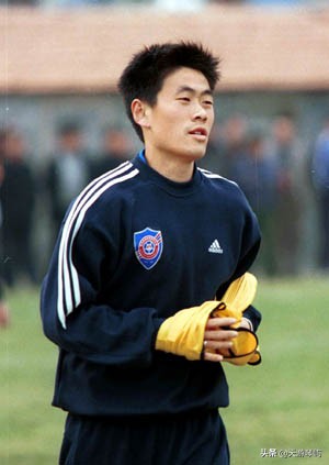 青岛获得几次中超冠军,青岛蝉联冠军