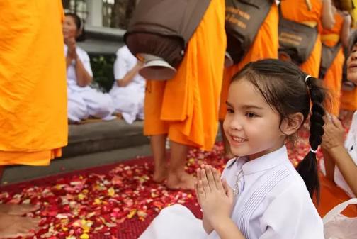 去泰国怎么跟泰国人沟通,去泰国旅游怎么快速和泰国人沟通