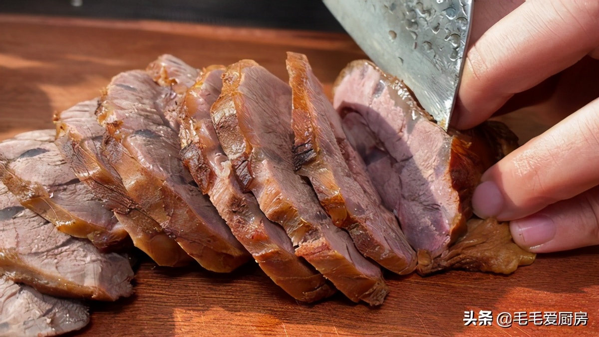 五香酱牛肉家常做法简单三步,五香酱牛肉酱香浓郁口感绝佳