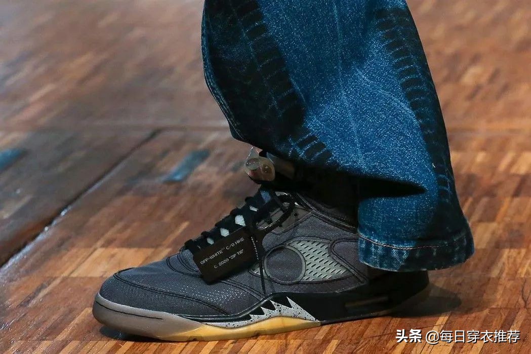 当“多元化”的球鞋，融入到生活时尚中，单一风格早已成为过去