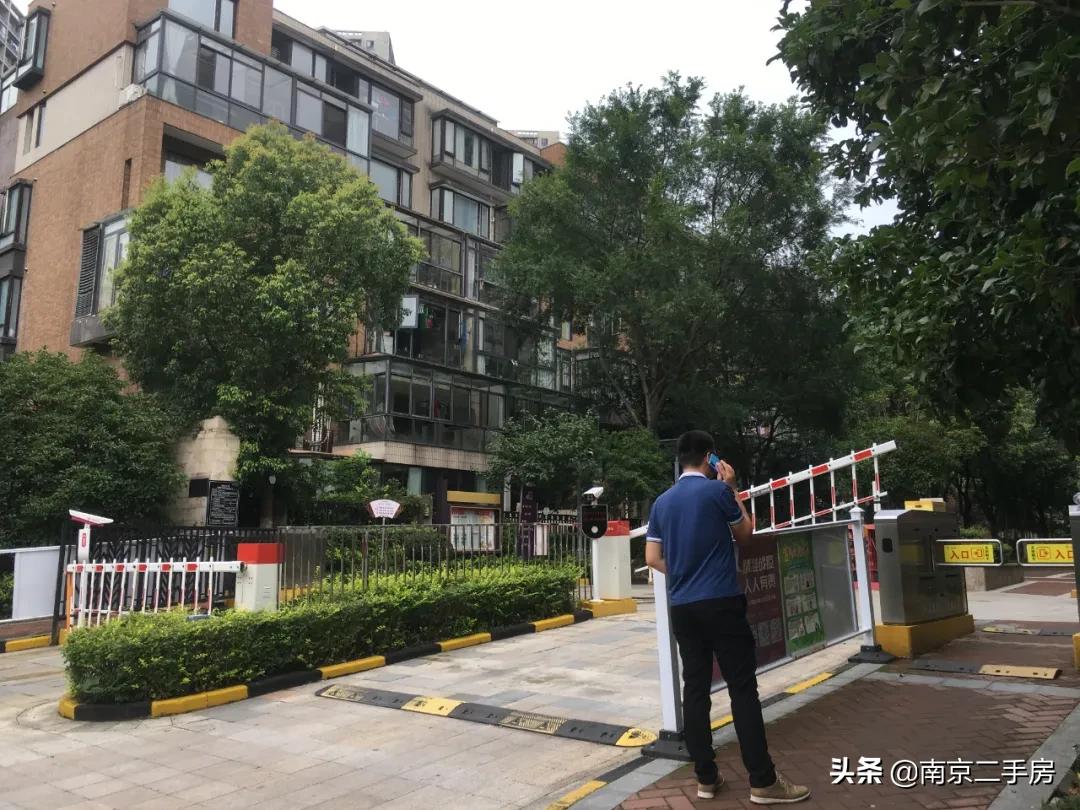 不涨反跌的房子,房价不跌反大涨为何