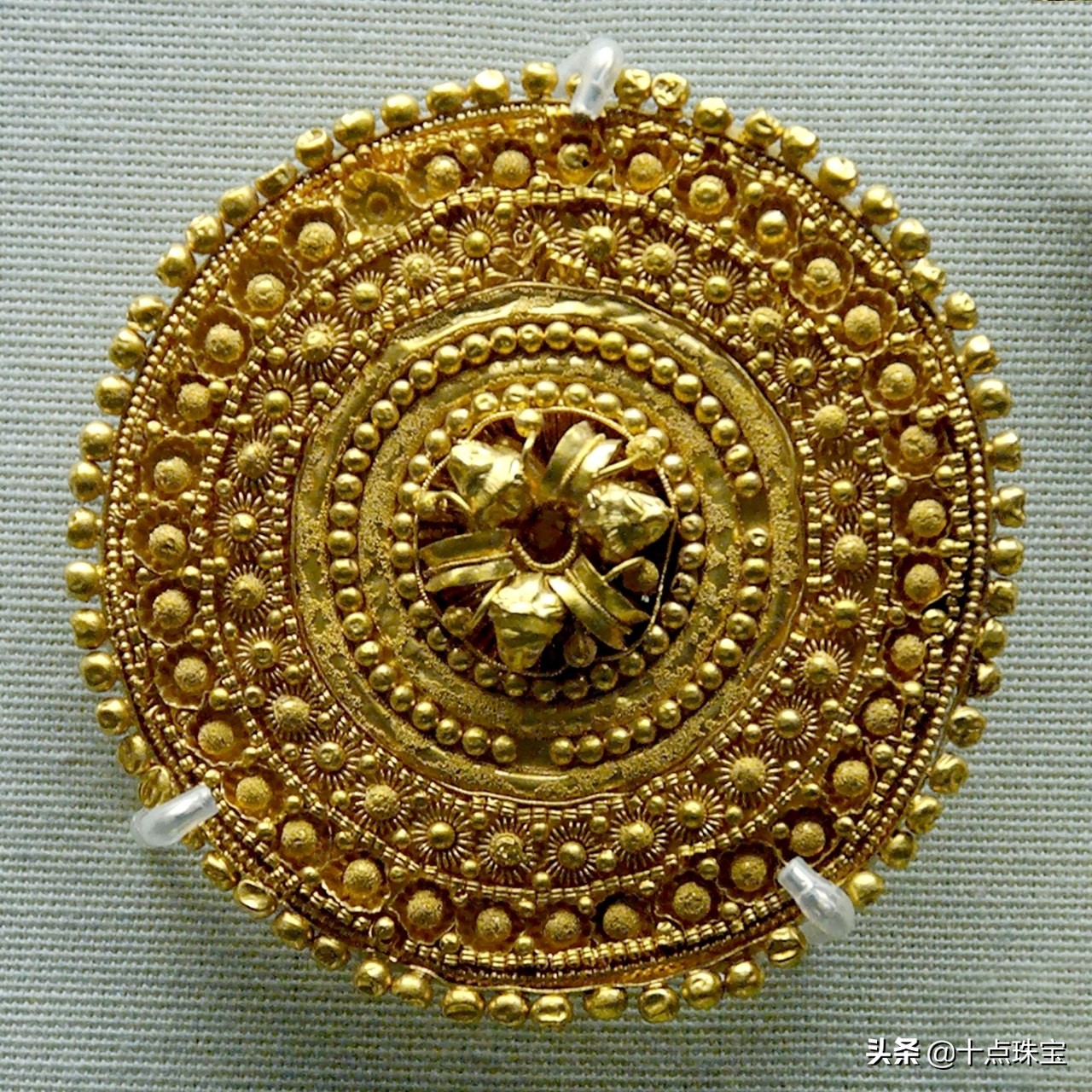 古法黄金和千足黄金有什么区别,古法黄金3d硬金和足金哪个保值